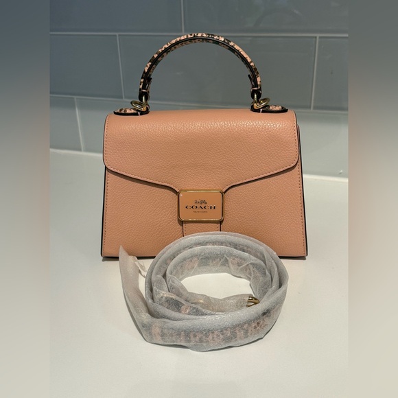 Coach Pepper Satchel • (Shell Pink) • (Handbag or Crossbody Bag) • (Like New) - Picture 3 of 11